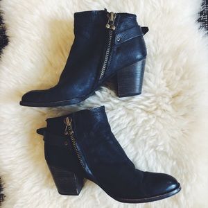 Dolce Vita Shoes - Dolce Vita Leather city heel boots size 6 Dolce Vita Shoes - Dolce Vita Leather city heel boots size 6